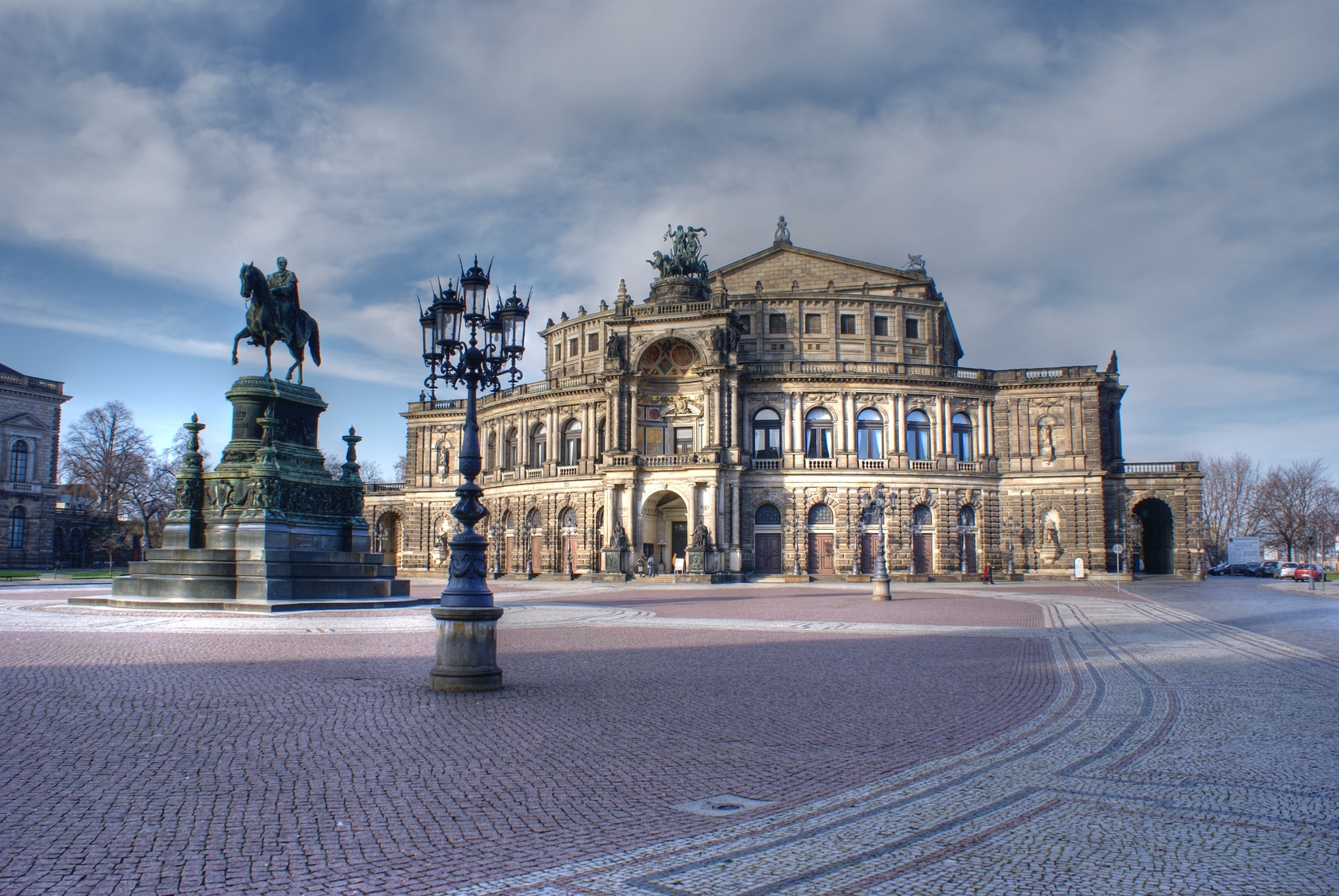 Relocation Service in Dresden